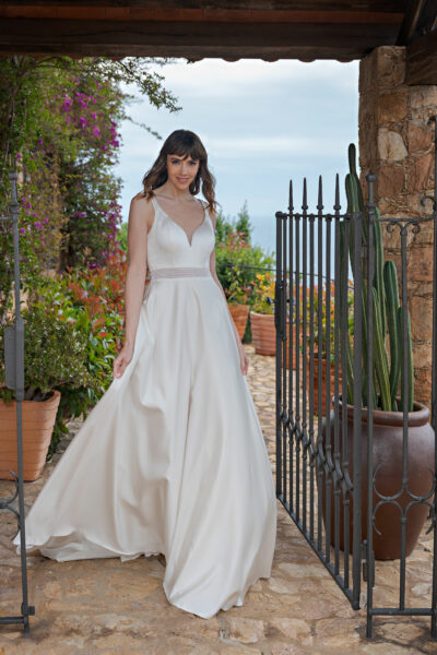 Lohrengel Lignesse 2024 Brautkleid LB255 (1) Hochzeitskleid ivory