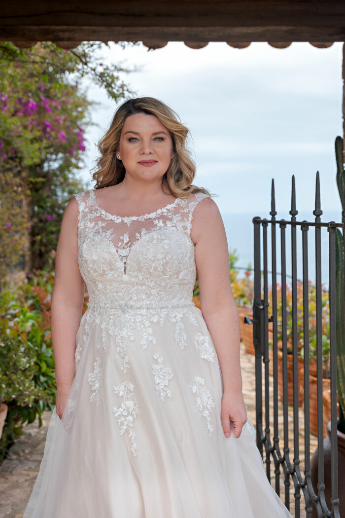 Lohrengel Molly Monroe 2024 Curvy Brautkleid LB225 (2) Hochzeitskleid in grosse Größen