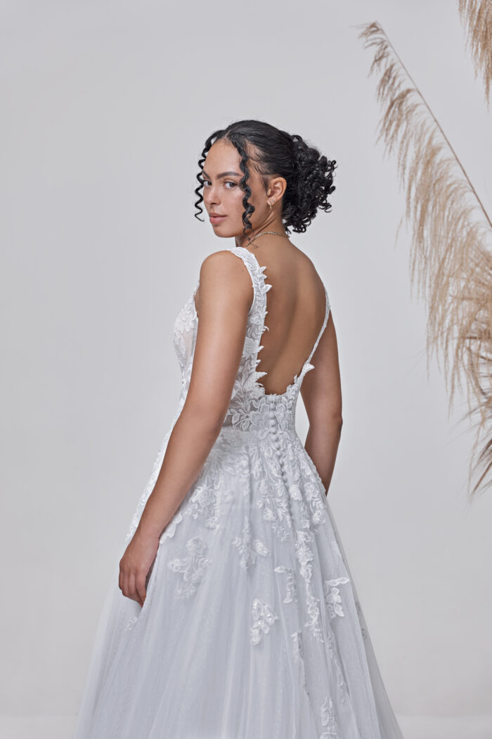 Lohrengel Light Kollektion 2025 Brautkleid LB323 4 Hochzeitskleid ivory